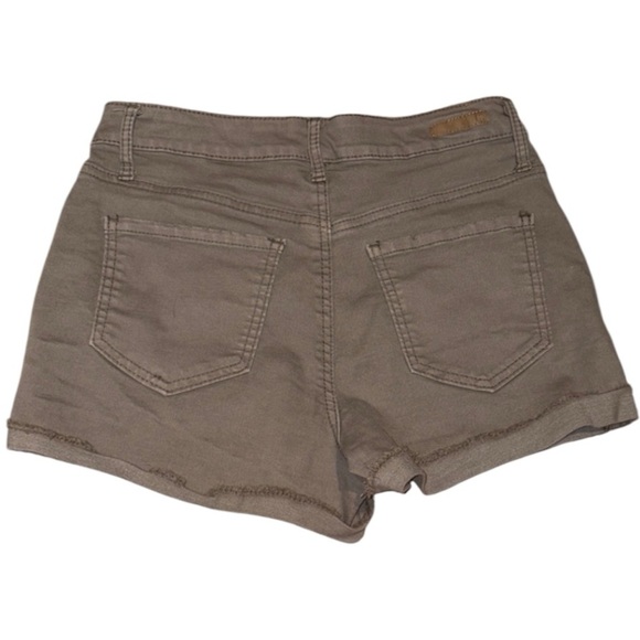 True Craft Olive Green Raw Hem Shorts Size 7 Short - Picture 3 of 4